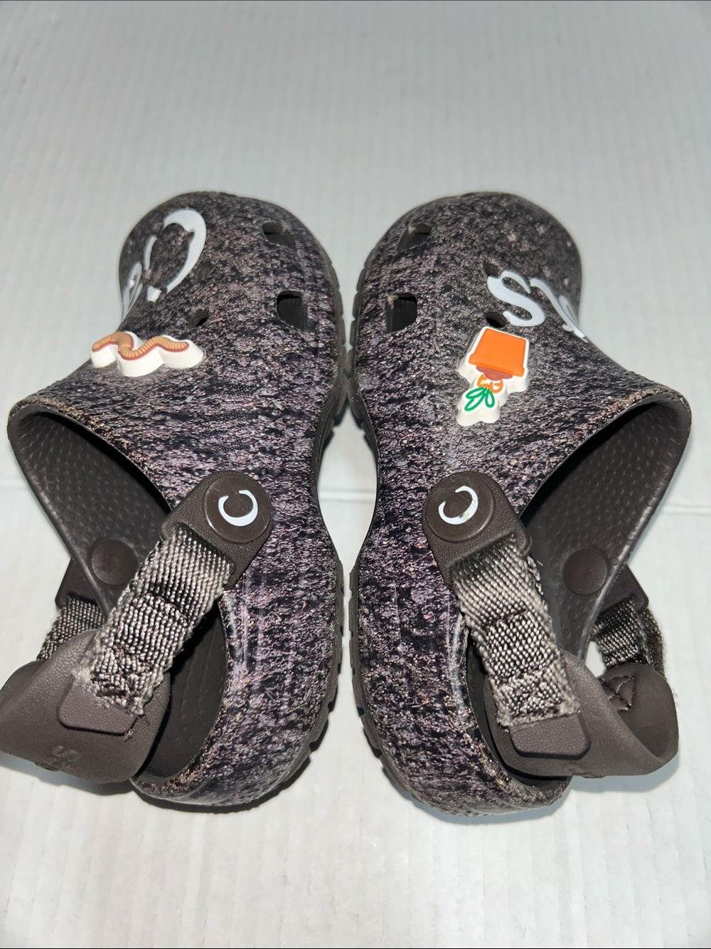 Crocs x Anwar Carrots Kids Classic Clogs Sandals - Size Kids Toddlers Size 9 - Picture 4 of 7